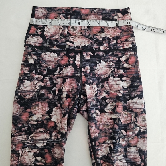 Lululemon Wunder Under High-Rise Leggings Size 4 Nulux Peony Floral Print - Picture 10 of 13